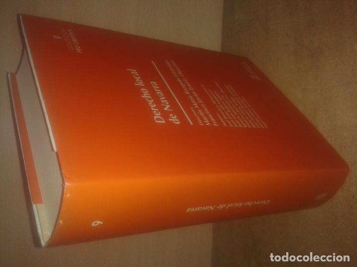Libros de segunda mano: RAZQUIN LIZARRAGA, Martin Maria y ENERIZ OLAECHEA, Francisco Javier (Dirs.) - DERECHO LOCAL DE NAVAR