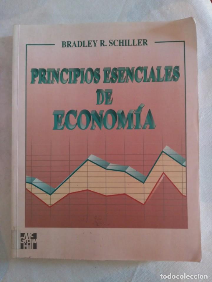 Libri di seconda mano: PRINCIPIOS ESENCIALES DE ECONOMIA BRADLEY R. SCHILLER