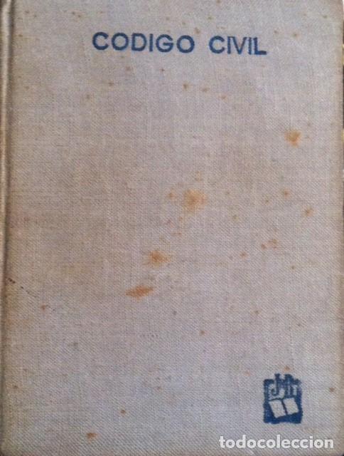 Second hand books: ANTIGUO LIBRITO  LIBRO EL C&Oacute;DIGO CIVIL DE 1957 13 X 10CM en papel de biblia
