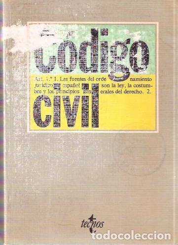 Libros de segunda mano: C&oacute;digo Civil - VV.AA. - Foto 1