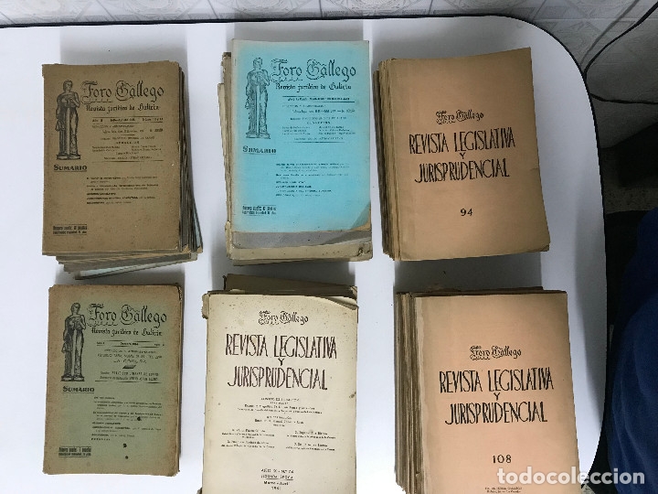 Libri di seconda mano: Foro Gallego. Revista Jur&iacute;dica de Galicia, 79 n&uacute;meros, del 4 al 128 faltando varios.