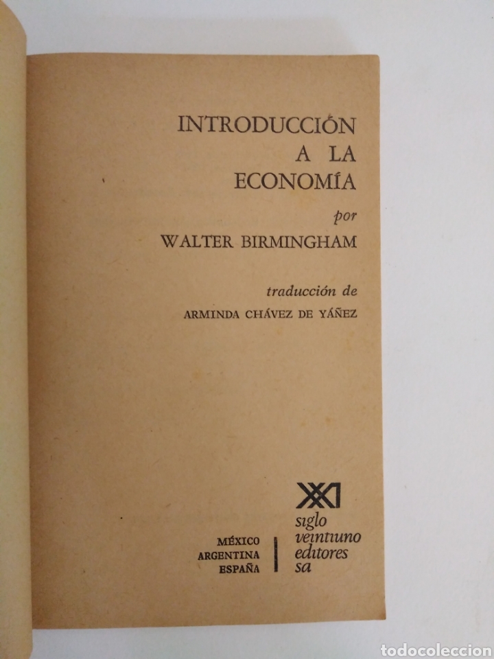 Libros de segunda mano: Introducci&oacute;n a la econom&iacute;a / Walter Birmingham - Foto 2