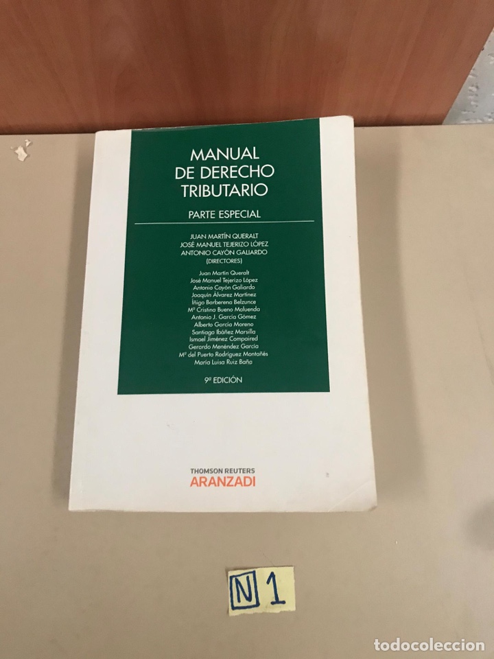 Libros de segunda mano: Manual de derecho tributario - Foto 1