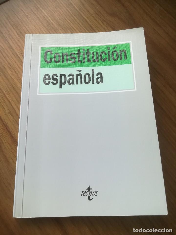 Libros de segunda mano: CONSTITUCION ESPA&Ntilde;OLA -TECNOS 2010 - - Foto 1