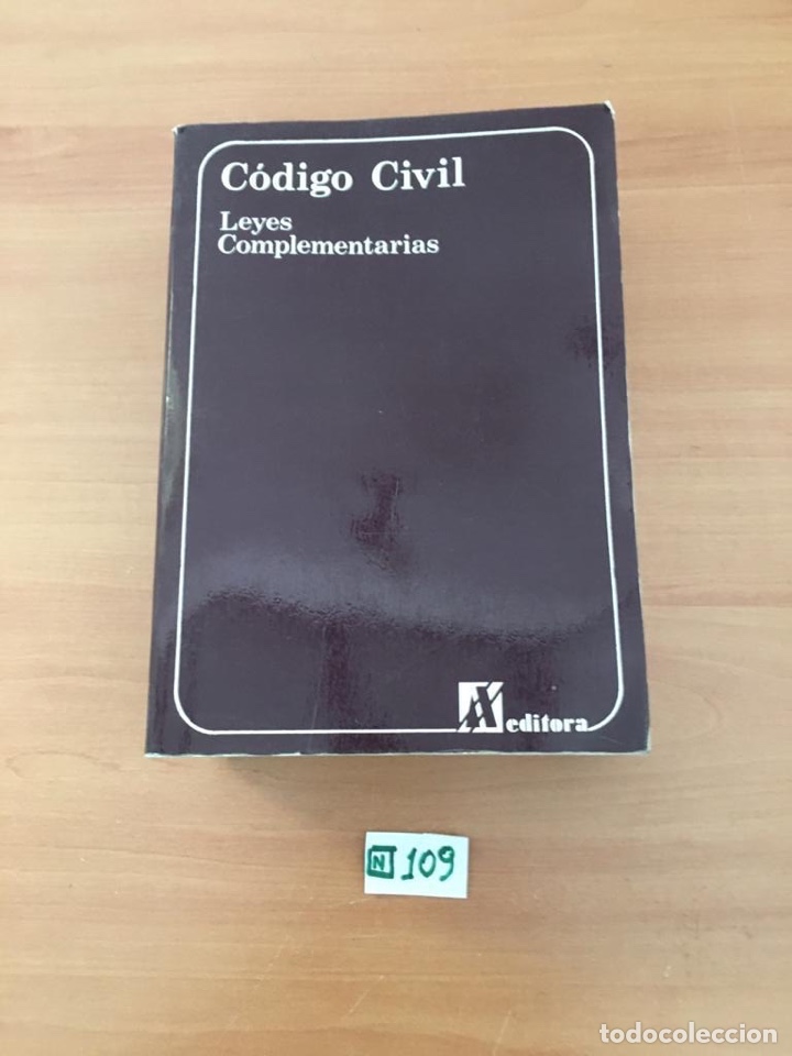Libros de segunda mano: C&oacute;digo Civil - Foto 1