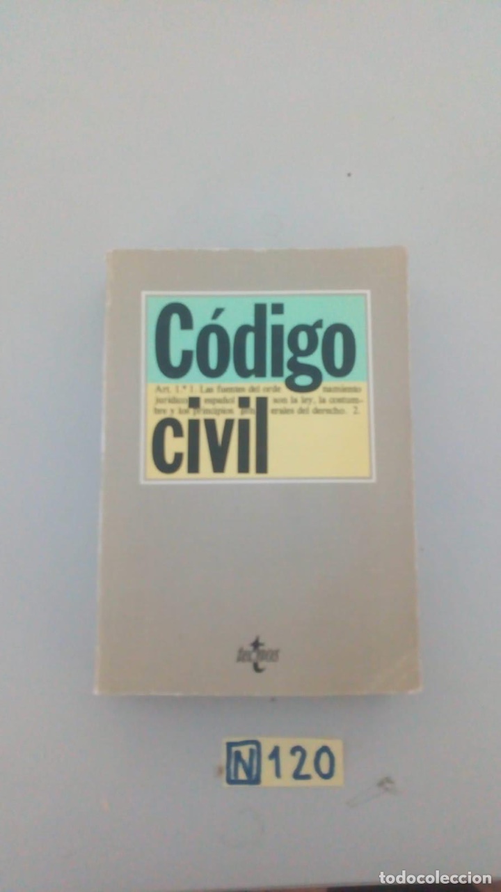 Libros de segunda mano: C&oacute;digo Civil - Foto 1