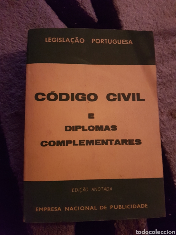 Second hand books: Codigo civil Portugu&eacute;s