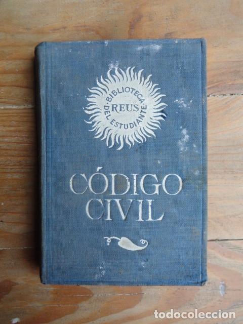 Libros de segunda mano: LIBRO C&Oacute;DIGO CIVIL ESPA&Ntilde;OL. - Foto 1