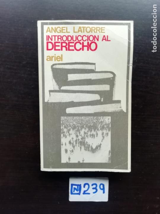 Libros de segunda mano: Introducci&oacute;n Al Derecho - Foto 1