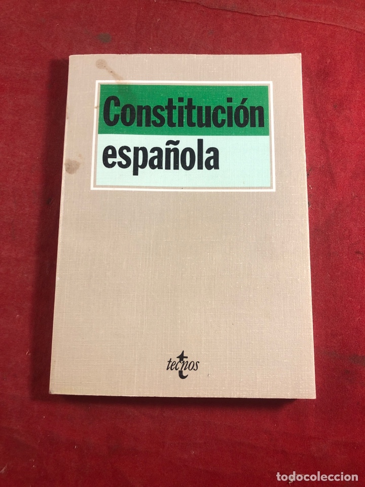 Libros de segunda mano: Constituci&oacute;n espa&ntilde;ola - Foto 1