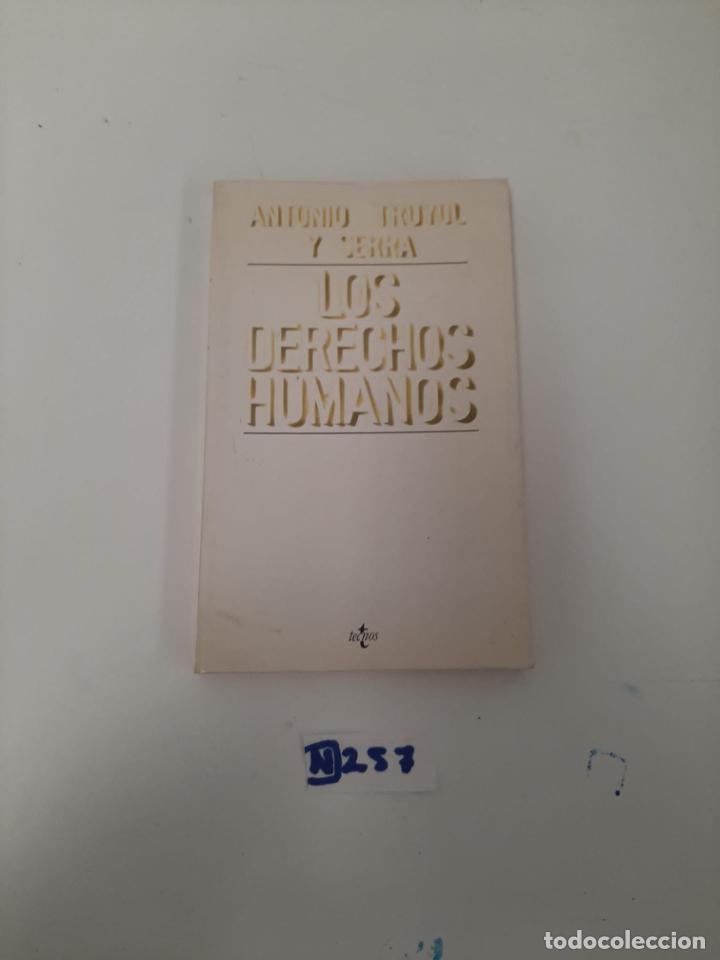 Libros de segunda mano: Los derechos humanos - Foto 1