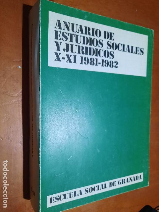 Libri di seconda mano: ANUARIO DE ESTUDIOS SOCIALES Y JUR&Iacute;DICOS X-XI. 1981-1982. R&Uacute;STICA. BUEN ESTADO. DIFICIL
