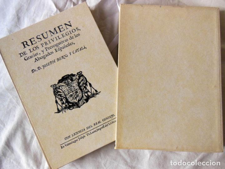Livros em segunda m&atilde;o: RESUMENDE LOS PRIVILEGIOS, Gracias, y prerogativas de los Abogados Espa&ntilde;oles. 1990