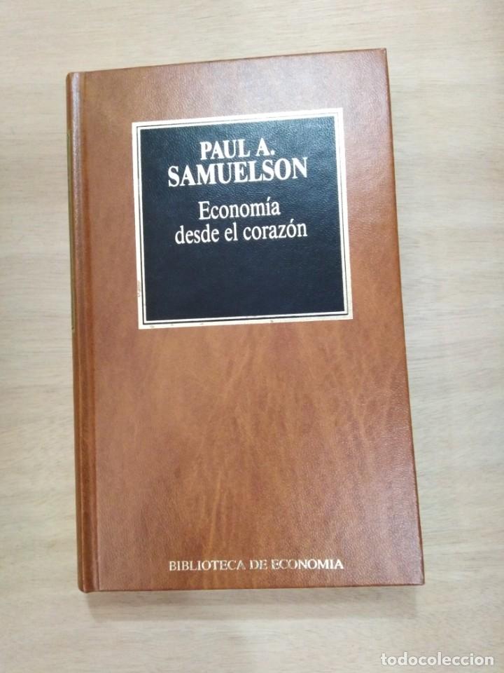 Libros de segunda mano: Econom&iacute;a desde el coraz&oacute;n - Paul A. Samuelson - Foto 1