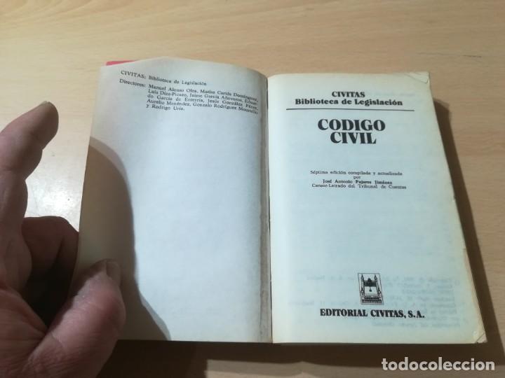 Libros de segunda mano: CODIGO CIVIL / / CIVITAS / AG36 - Foto 3
