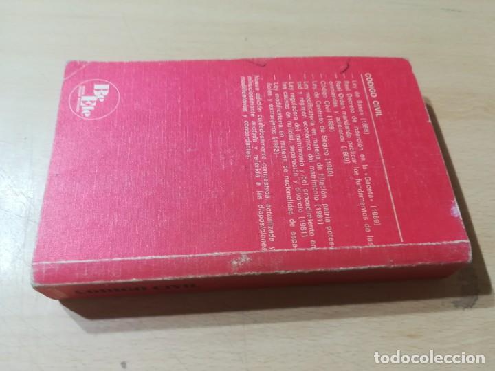 Libros de segunda mano: CODIGO CIVIL / / CIVITAS / AH26 - Foto 2