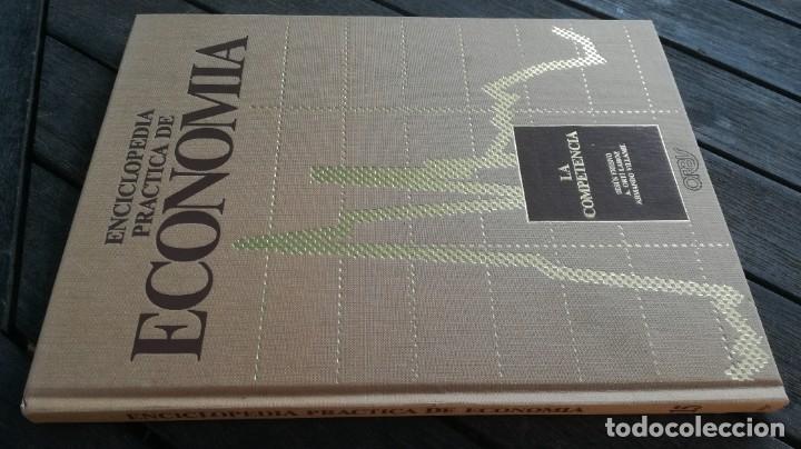 Libri di seconda mano: LA COMPETENCIA / ENCICLOPEDIA PRACTICA ECONOMIA / VV/AA ORBIS / ZESQ201