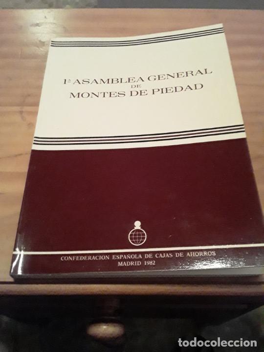 Libri di seconda mano: 1a ASAMBLEA GENERAL DE MONTES DE PIEDAD..CONFEDERACION ESPA&Ntilde;OLA DE CAJAS DE AHORRO.1982.148 PAGINAS.