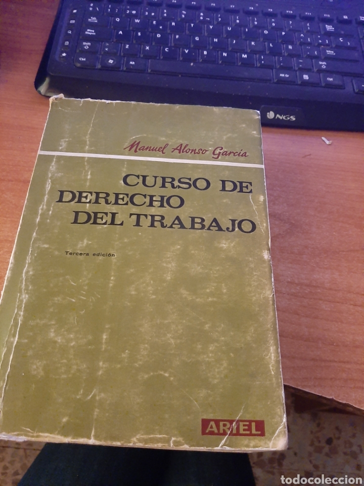 Libros de segunda mano: Curso de derecho del trabajo - Foto 1