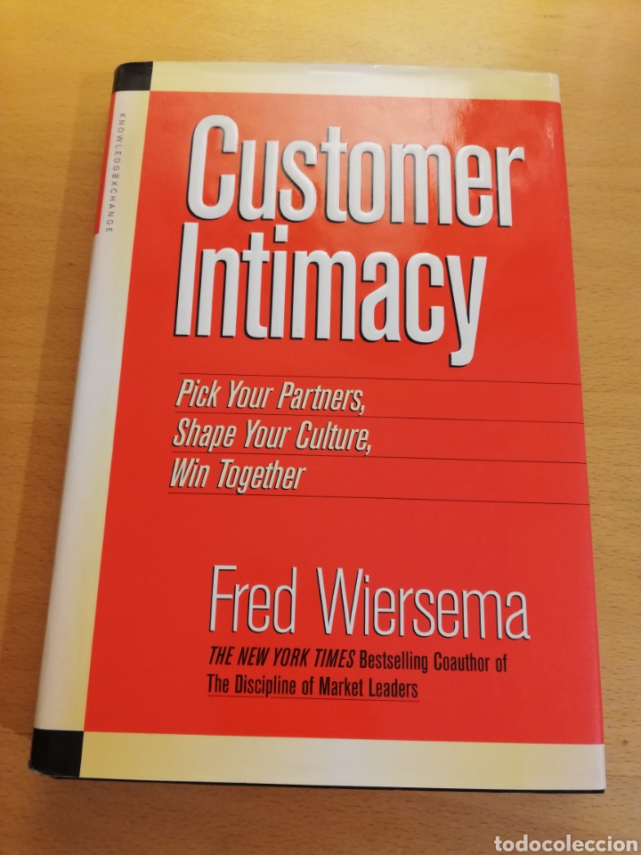 Libros de segunda mano: CUSTOMER INTIMACY (FRED WIERSEMA) - Foto 1