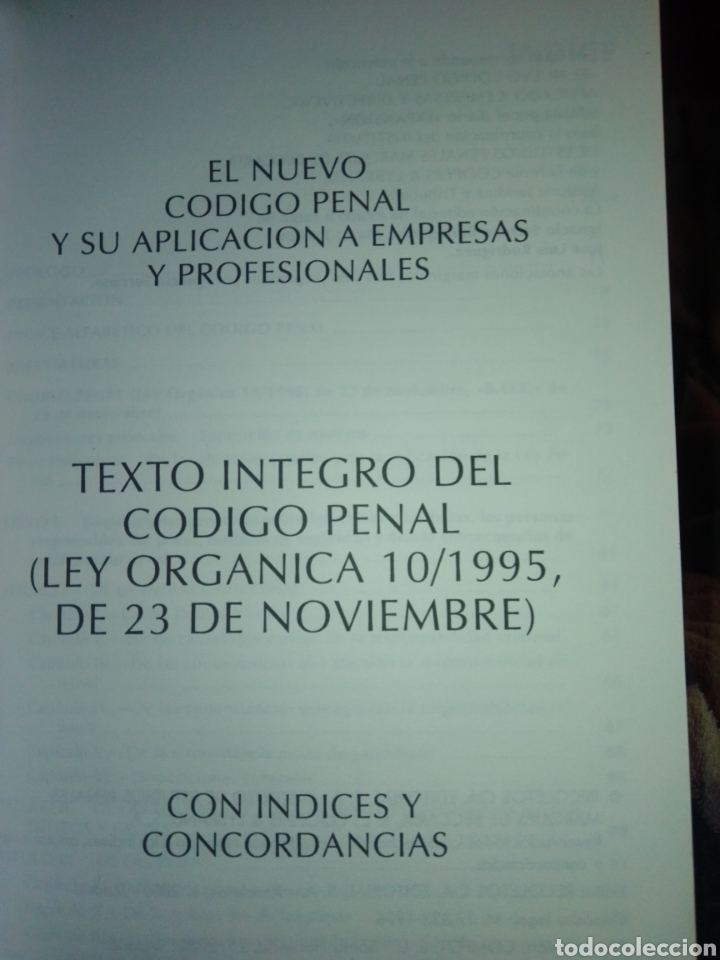 Libros de segunda mano: C&oacute;digo penal - Foto 2