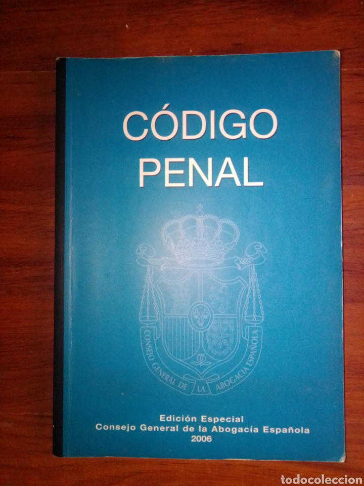 Libros de segunda mano: C&oacute;digo Penal ....... - Foto 1