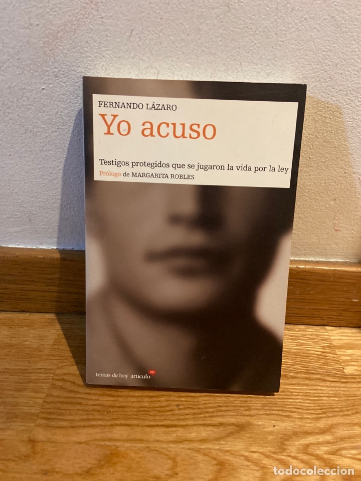 Libros de segunda mano: Yo acuso Fernando L&aacute;zaro - Foto 1