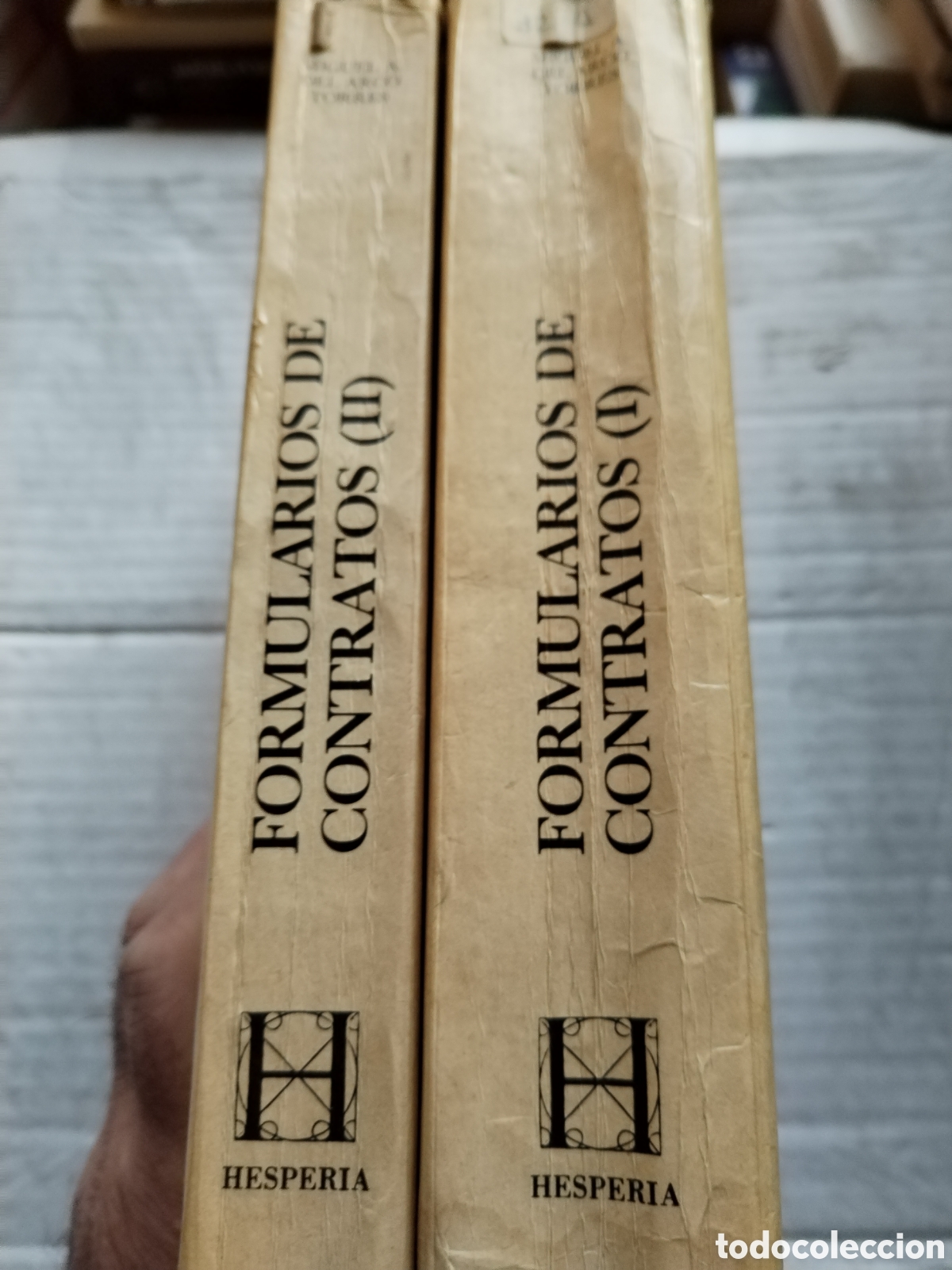 Libros de segunda mano: FORMULARIOS DE CONTRATOS 2 TOMOS - Foto 1