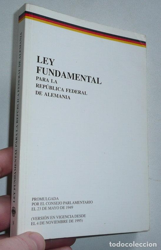 Libri di seconda mano: Ley Fundamental para la Rep&uacute;blica Federal de Alemania (23/05/1949) (Versi&oacute;n de 1995)