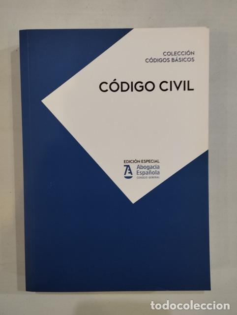Libros de segunda mano: C&oacute;digo civil - Foto 1