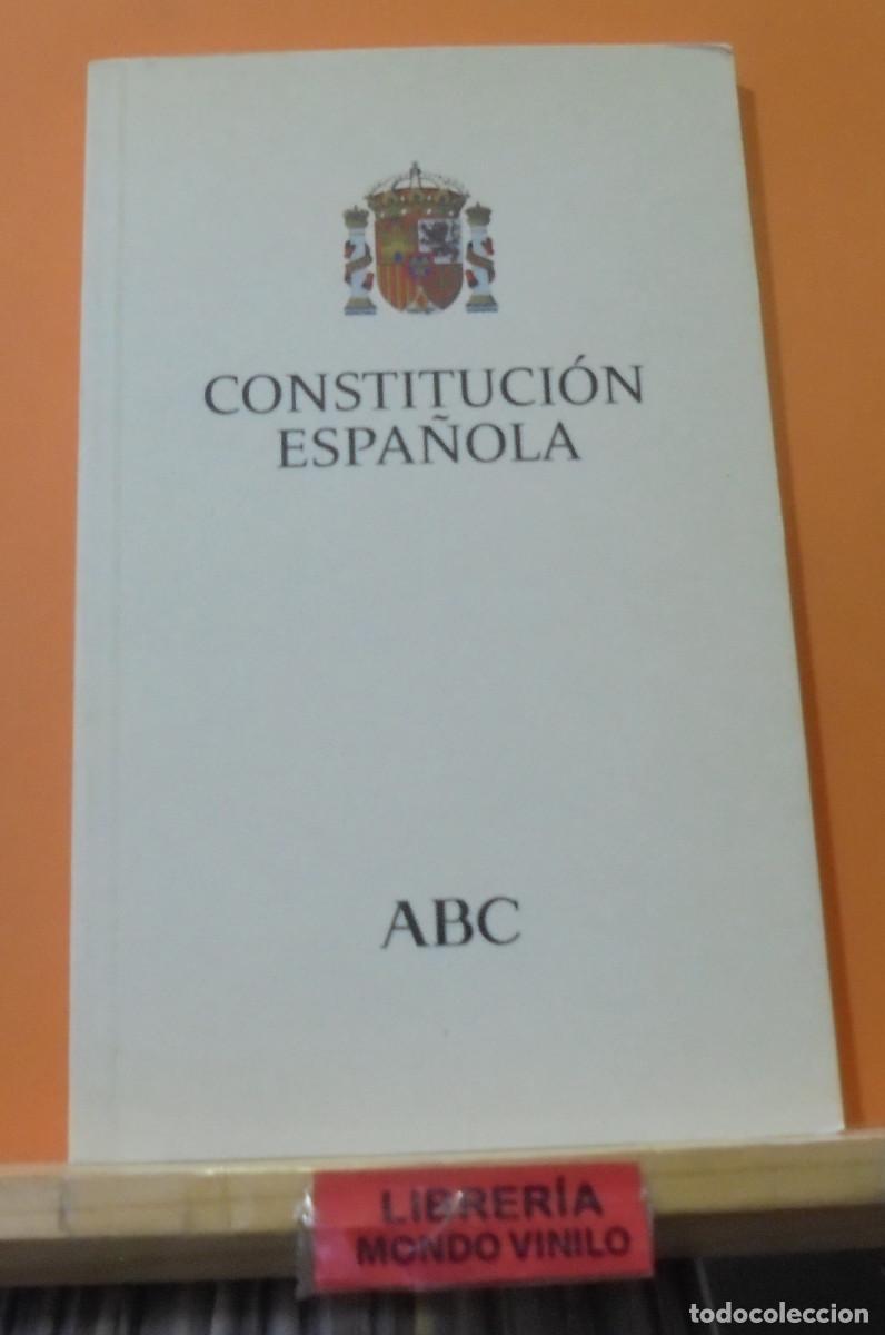 Libros de segunda mano: Constituci&oacute;n espa&ntilde;ola - Foto 1