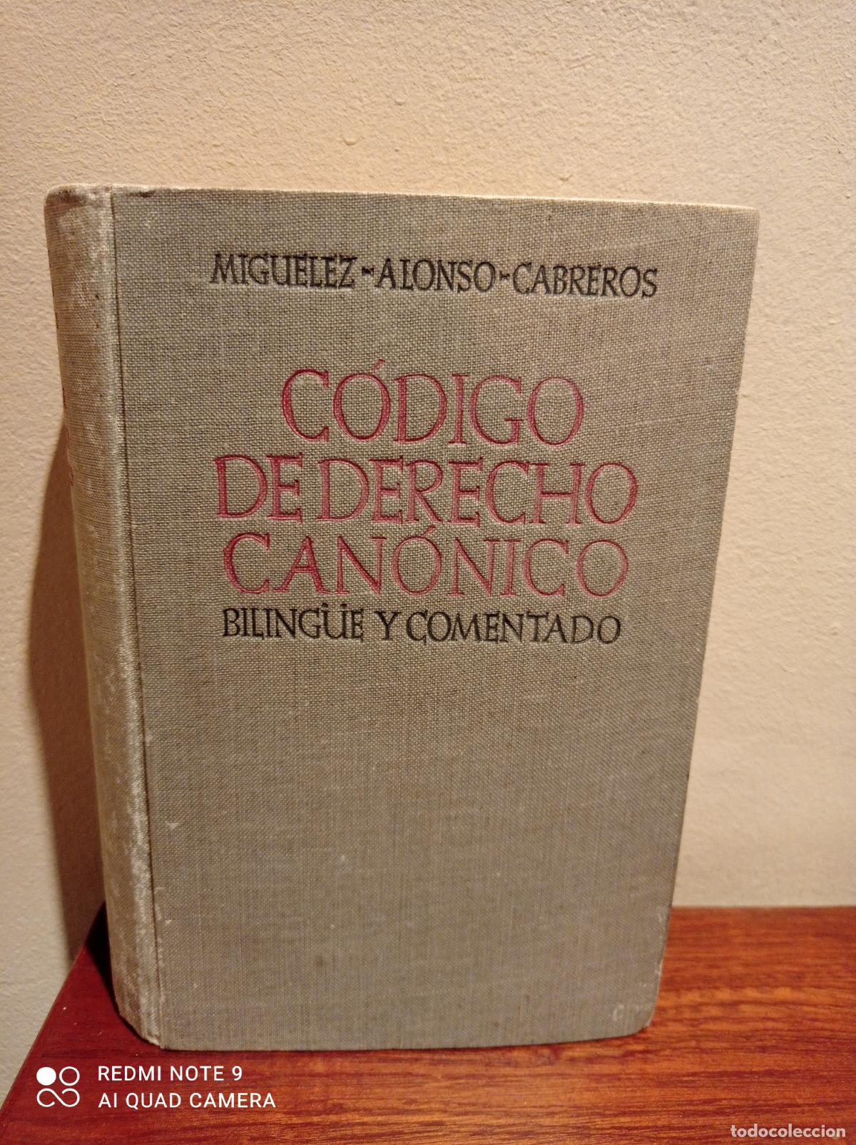 Libros de segunda mano: C&oacute;digo de Derecho Canonico - Foto 1