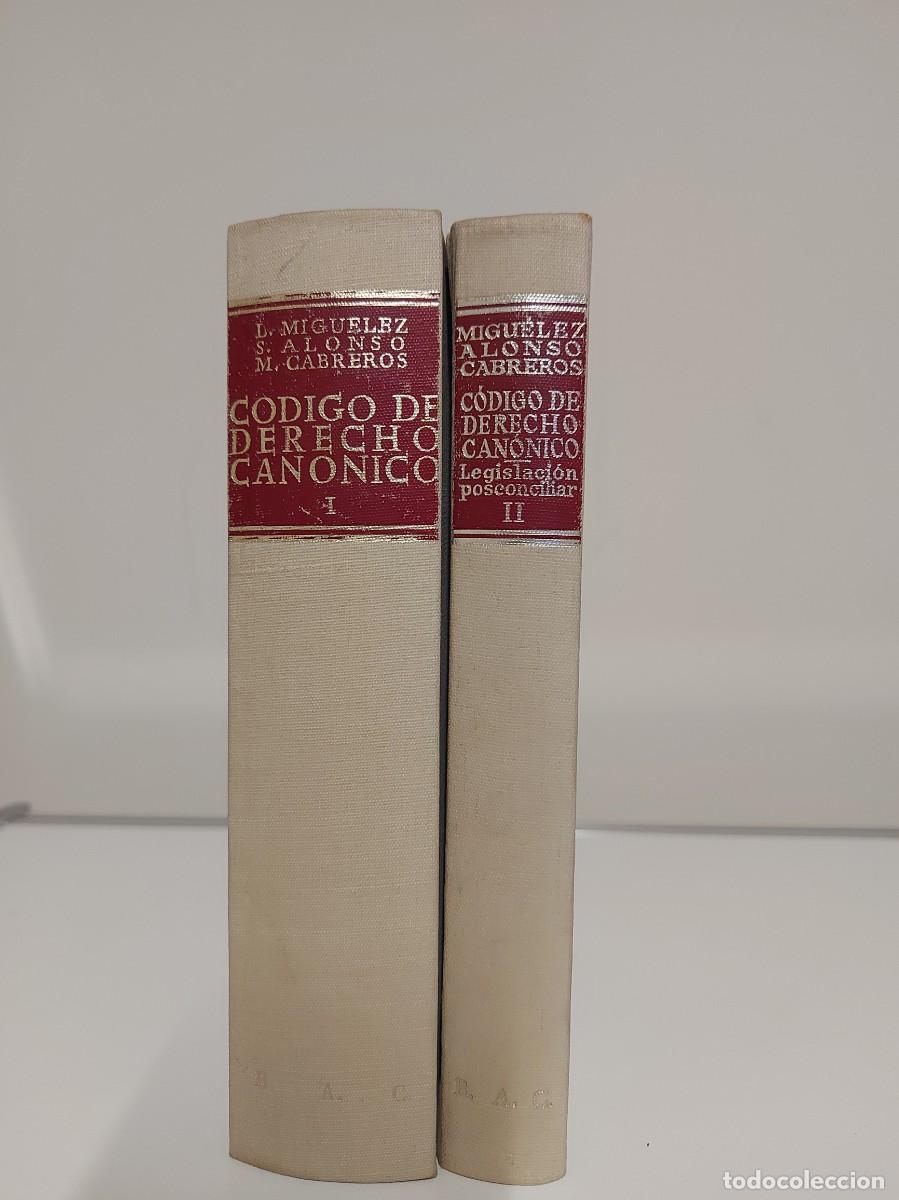 Gebrauchte B&uuml;cher: C&oacute;digo de Derecho Can&oacute;nico y Legislaci&oacute;n Posconciliar. Tomos 1 y 2.