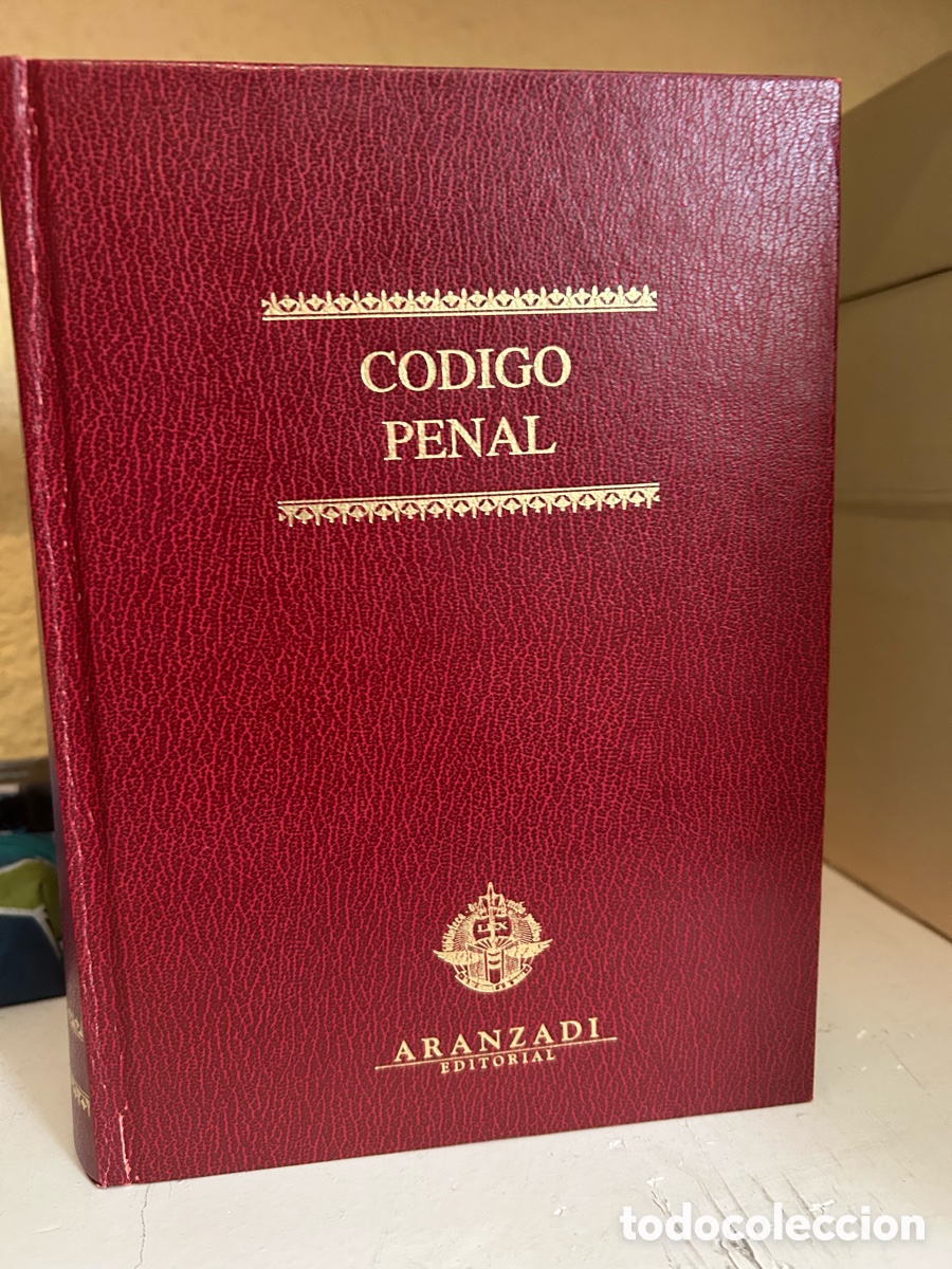 Libros de segunda mano: Libro C&oacute;digo Penal .editorial ARANZADI - Foto 1