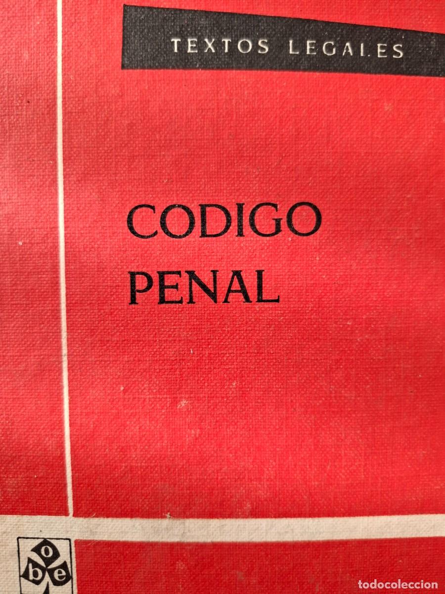 Libros de segunda mano: c&oacute;digo penal textos legales 1970