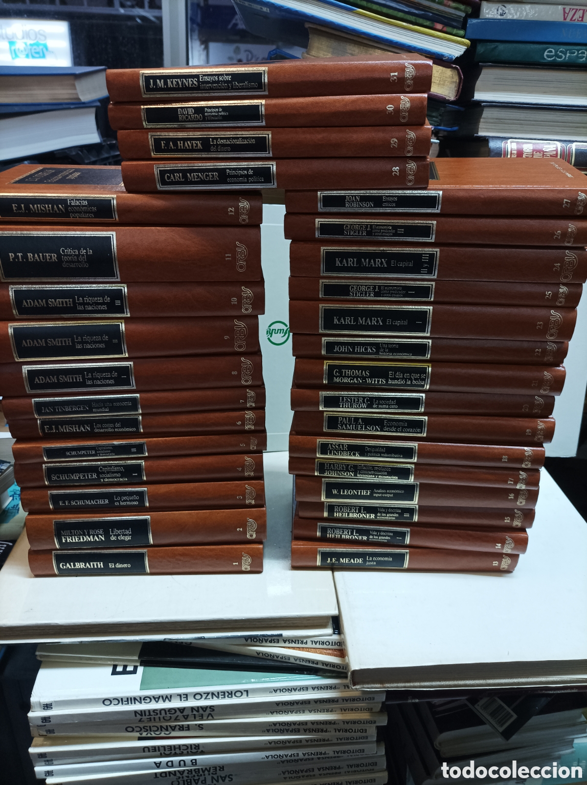 Libri di seconda mano: BIBLIOTECA DE ECONOM&Iacute;A . EDICI&Oacute;N 1985 31 TOMOS