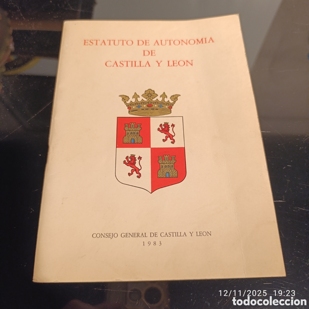 Second hand books: Estatuto de Autonom&iacute;a de Castilla y Le&oacute;n&nbsp;de 1983.&nbsp;