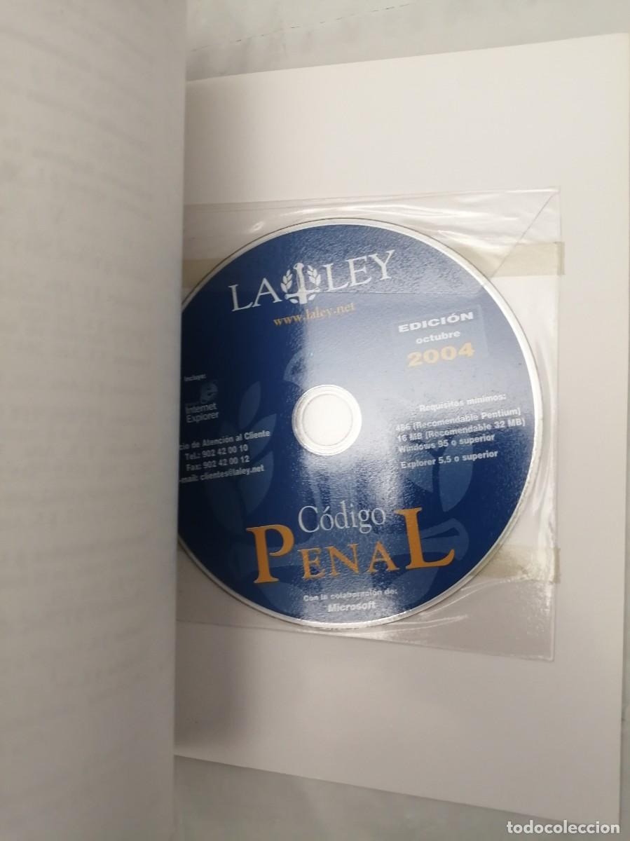 Libros de segunda mano: C&oacute;digo Penal, Edici&oacute;n Octubre 2004 (Incluye CD-ROM) - Foto 3