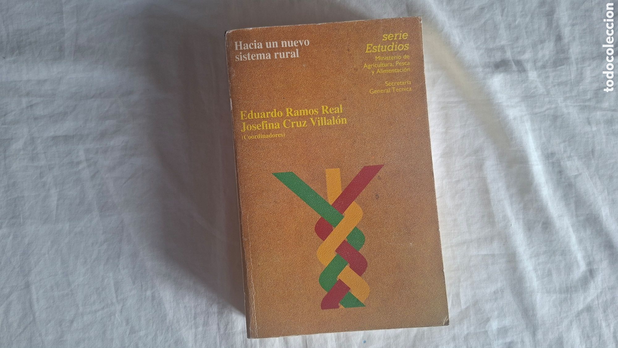 Libri di seconda mano: HACIA UN NUEVO SISTEMA RURAL. Eduardo Ramos, Josefina Cruz 1995 Desarrollo rural