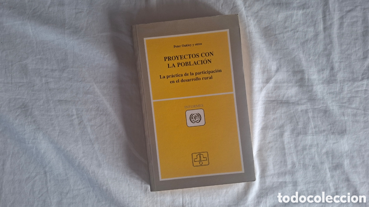 Libri di seconda mano: PROYECTOS CON POBLACI&Oacute;N. Peter Oakley 1993