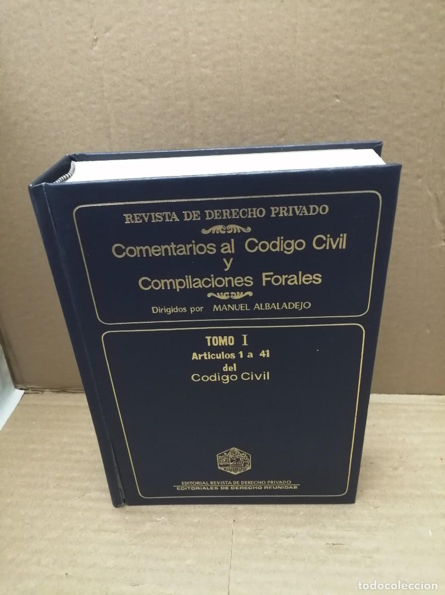 Libros de segunda mano: Comentarios al C&oacute;digo Civil y Compilaciones Forales, Tomo I: Art&iacute;culos 1 a 41 (Primera edici&oacute;n)