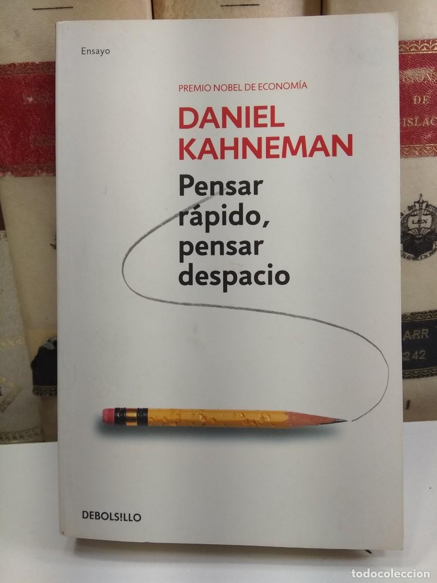 Libri di seconda mano: PENSAR R&Aacute;PIDO, PENSAR DESPACIO. Por DANIEL KAHNEMAN (Premio Nobel de Econom&iacute;a),