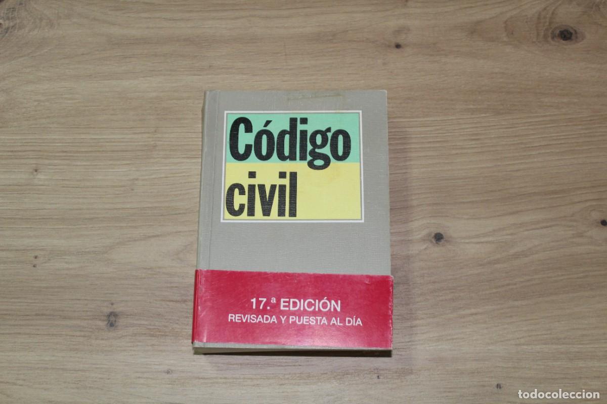 Libros de segunda mano: C&oacute;digo civil Editorial Tecnos 1998 - Foto 1