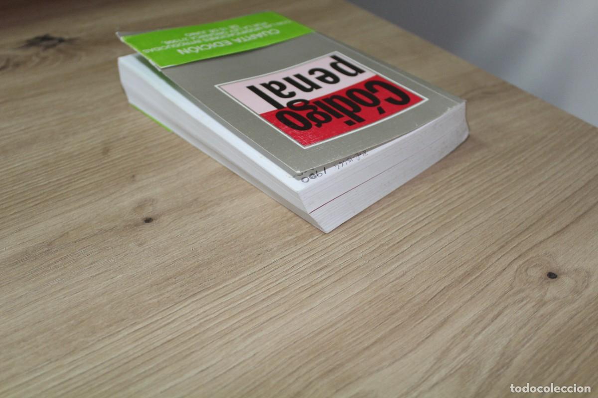 Libros de segunda mano: C&oacute;digo penal Editorial Tecnos 1998 - Foto 5