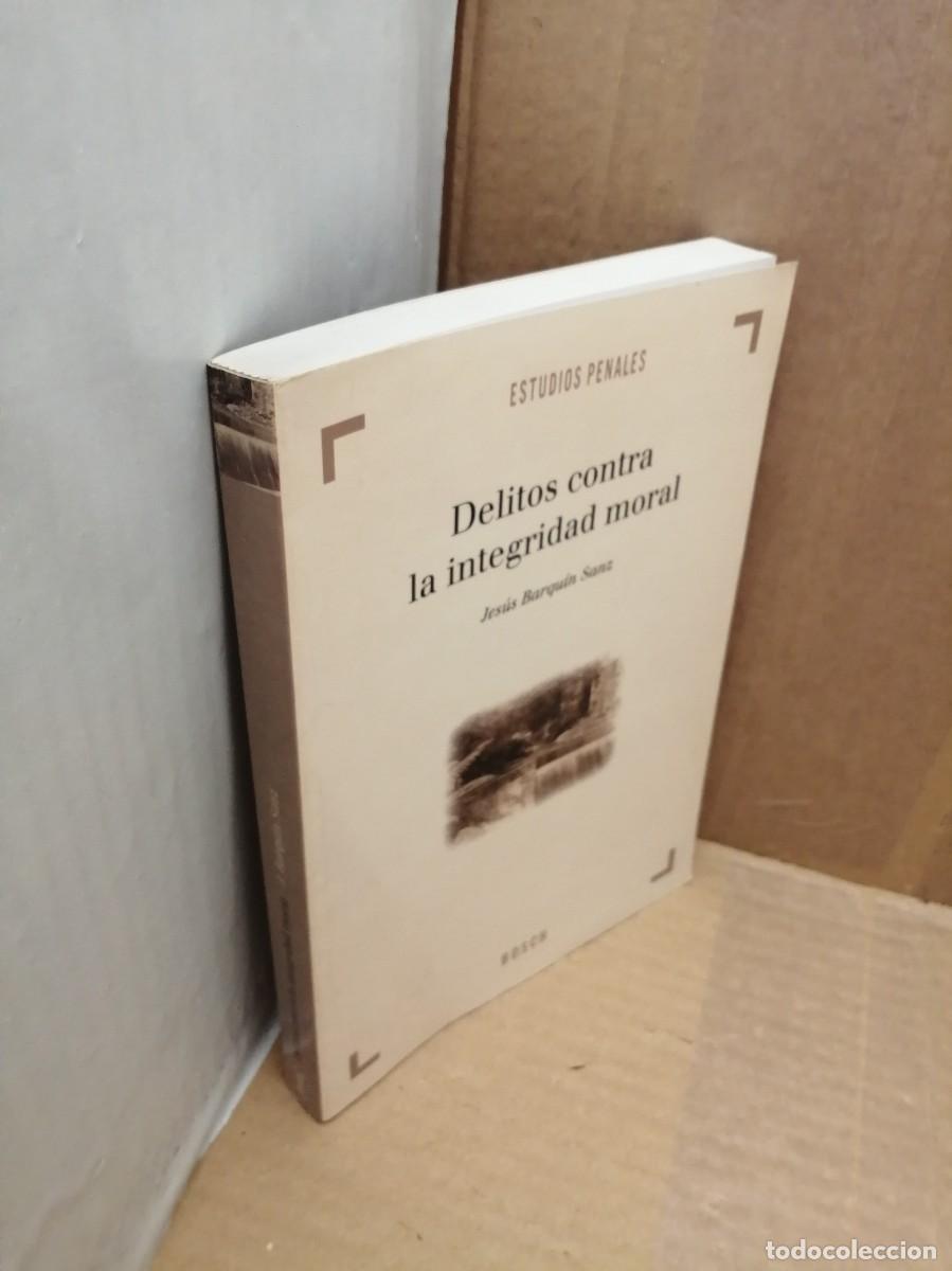 Libros de segunda mano: Delitos contra la integridad moral - Foto 3