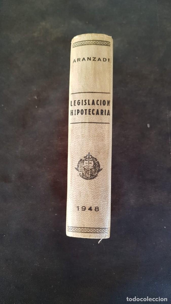 Libros de segunda mano: Aranzadi: Diversos libros de derecho - Foto 2
