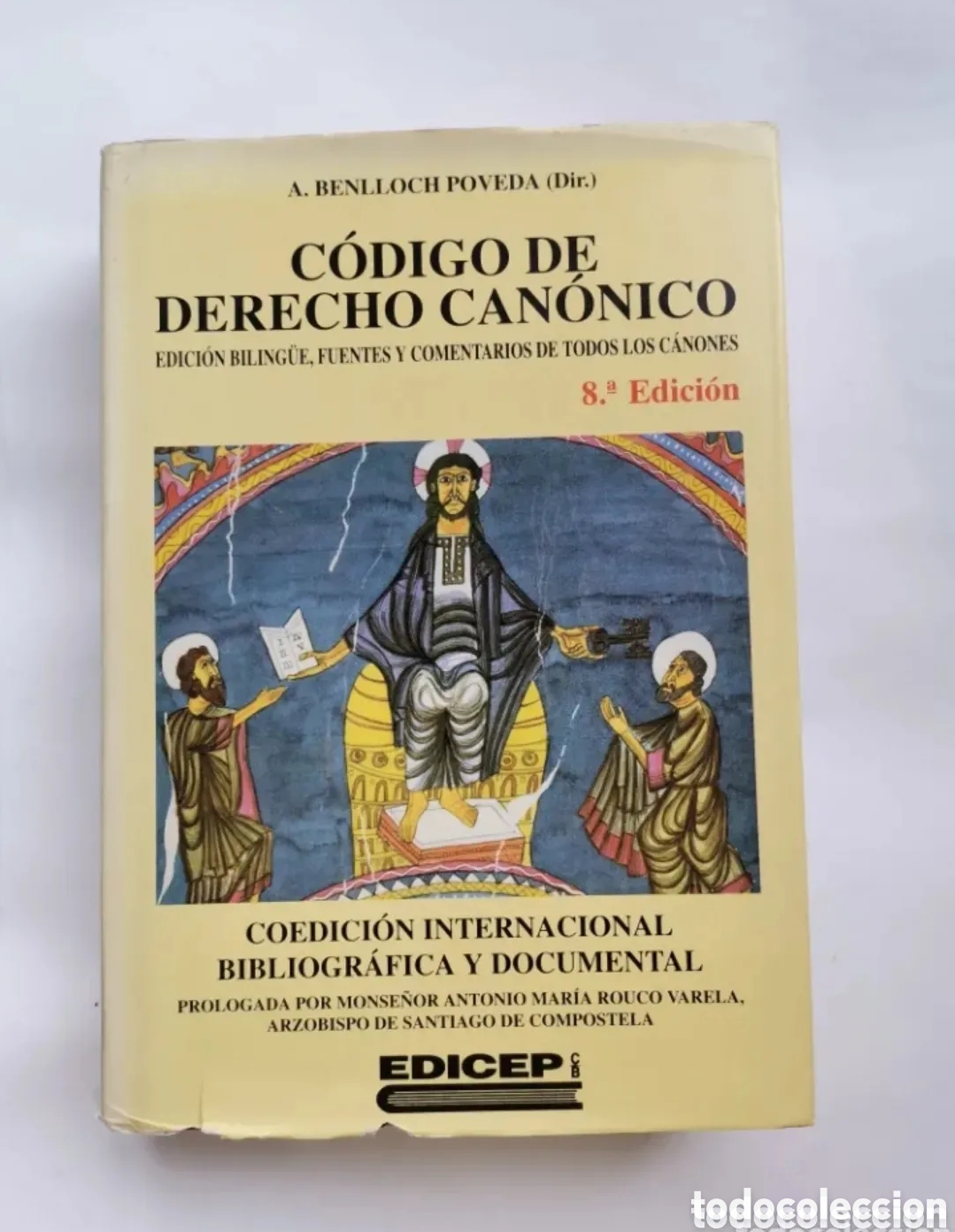 Libros de segunda mano: C&oacute;digo de derecho can&oacute;nico A. Benlloch Poveda edici&oacute;n biling&uuml;e - Foto 1