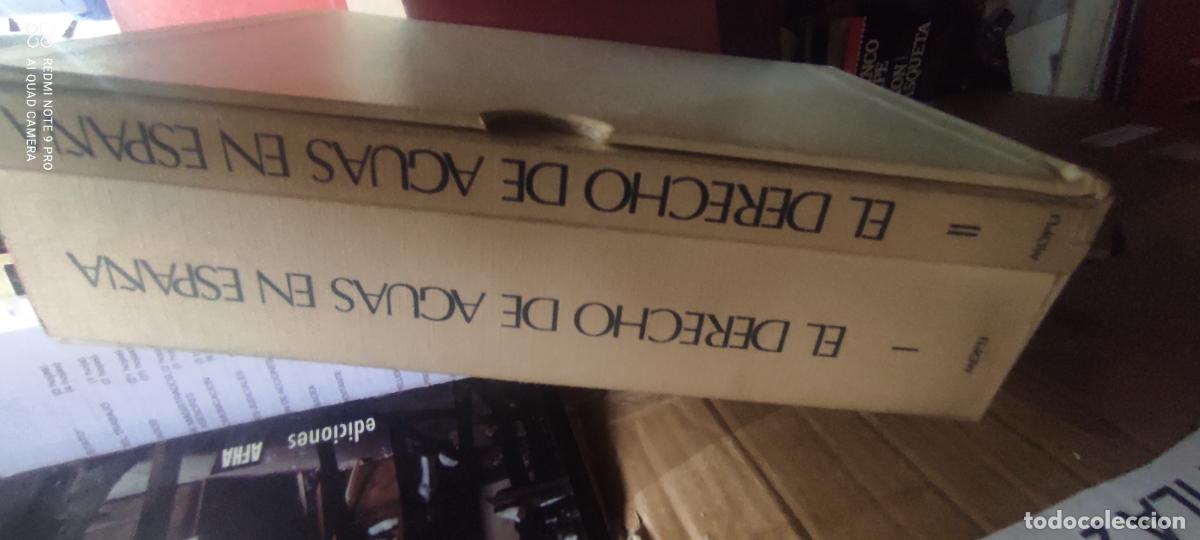 Libros de segunda mano: EL DERECHO DE AGUAS EN ESPA&Ntilde;A, Tomos I y II (Tapas duras, Obra completa en estuche)