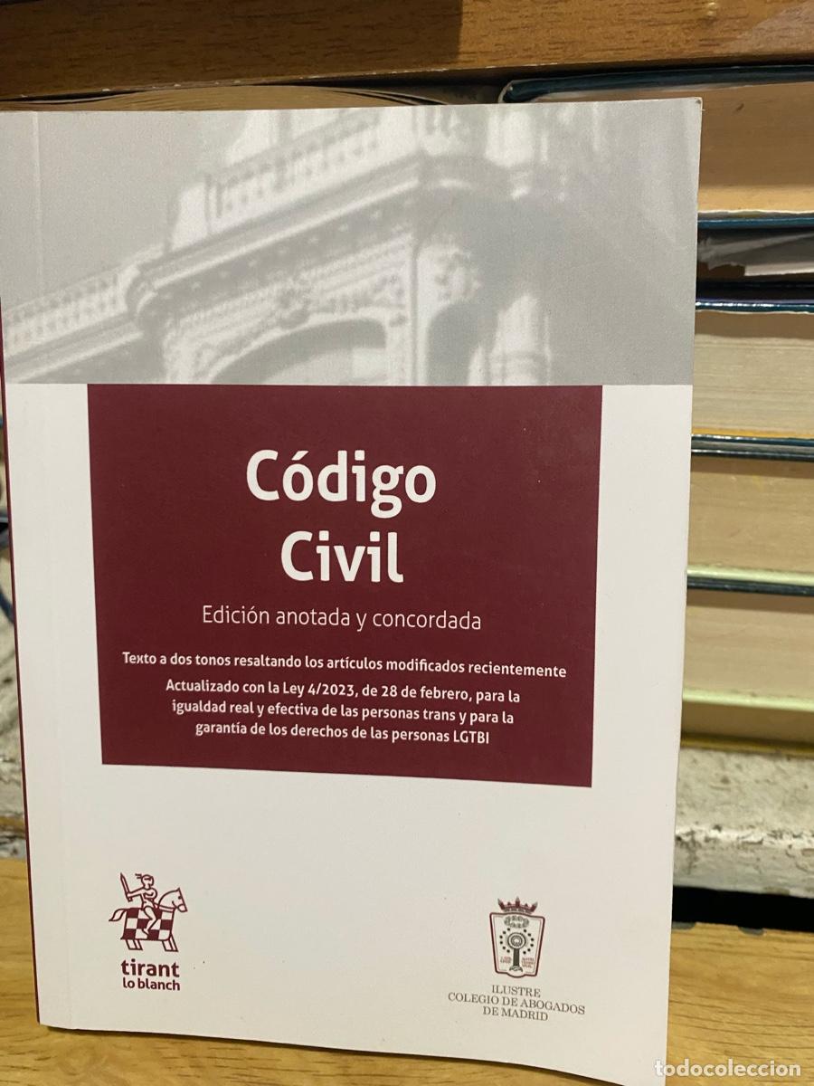 Libros de segunda mano: CODIGO CIVIL, EDT. TIRANT LO BLANCH