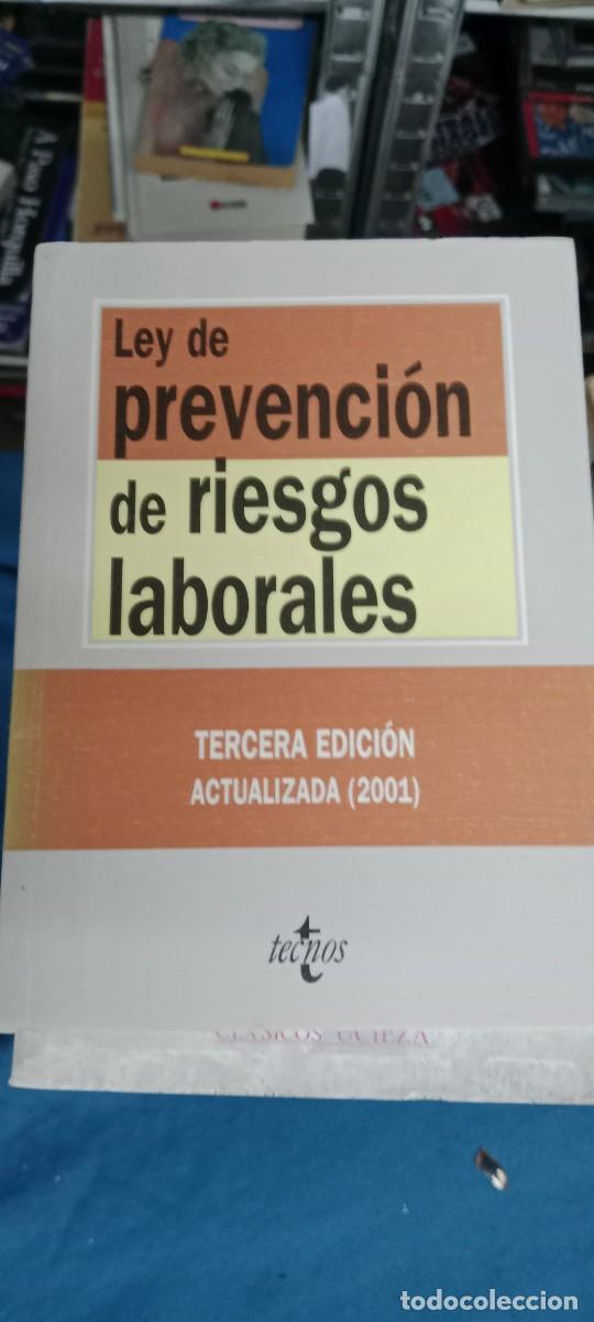 Libros de segunda mano: LEY DE PREVENCION DE RIESGOS LABORALES TECNOS LIBRO M-JYE